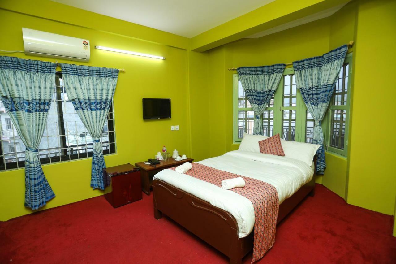 Hotel Blue Magnet โพคารา ภายนอก รูปภาพ