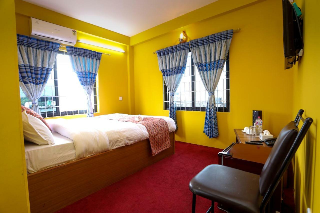 Hotel Blue Magnet โพคารา ภายนอก รูปภาพ