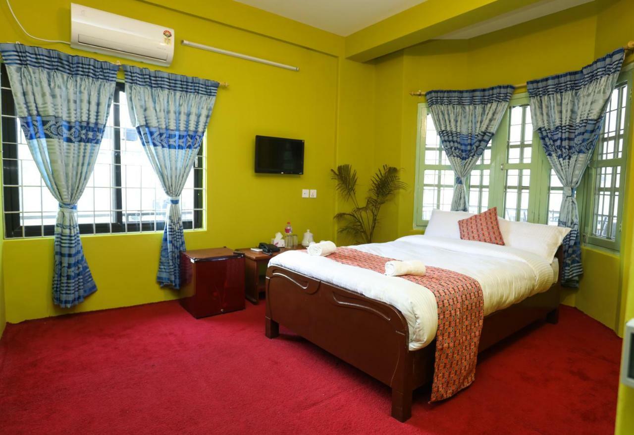Hotel Blue Magnet โพคารา ภายนอก รูปภาพ